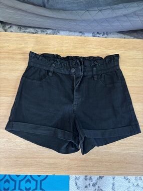 Blue Spice Black High-Waist Rolled Shorts